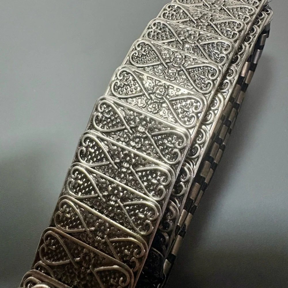 Silver Metal Antique Detail Stretch Belt